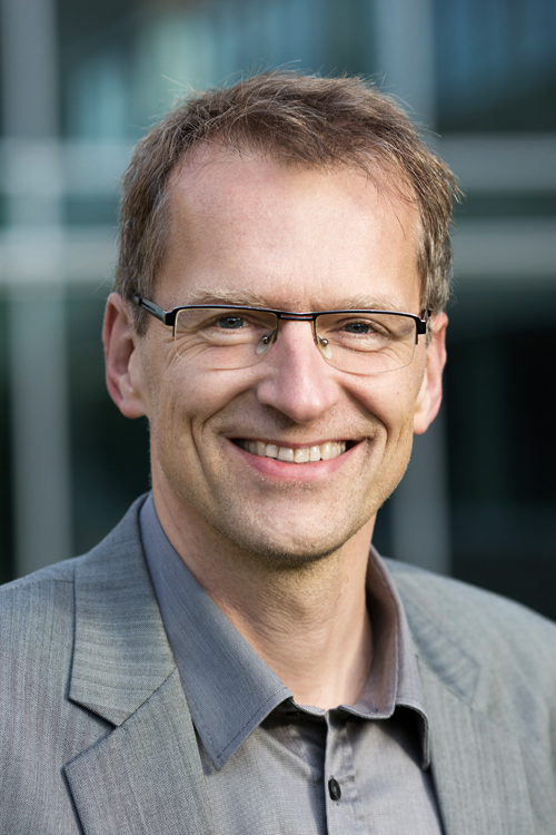 Kim-Daasbjerg, professor da Universidade de Aarhus, defende liberdade para os pesquisadores